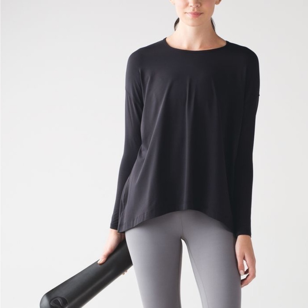 Lululemon city bound long sleeve in black​​